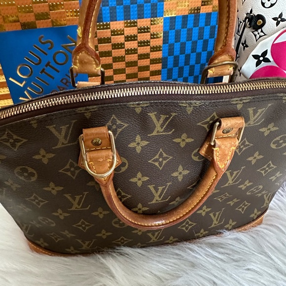 Louis Vuitton Alma Satchel Bag - Picture 9 of 11